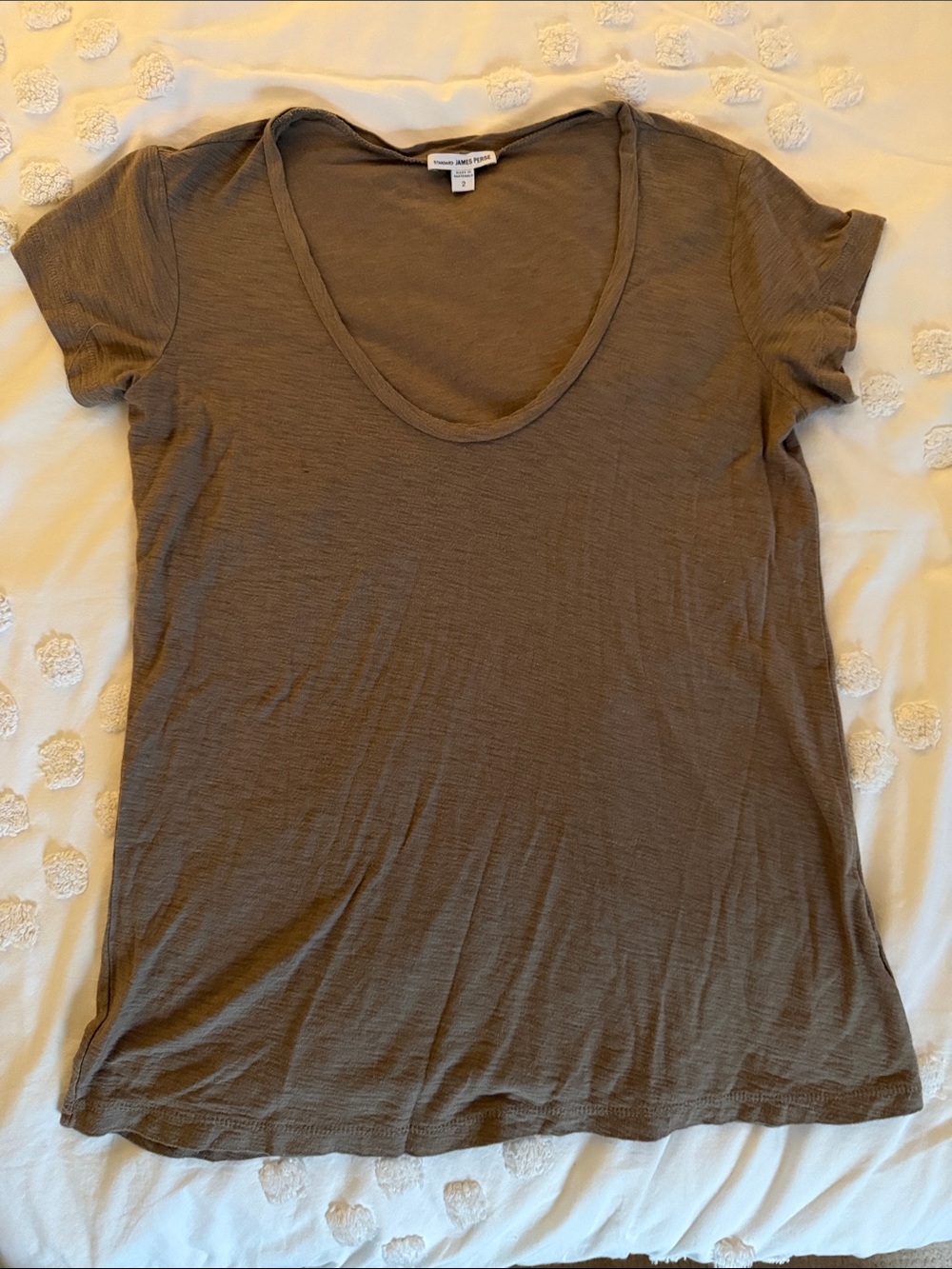 James Perse Short Sleeve Scoop Tee in Olive Green